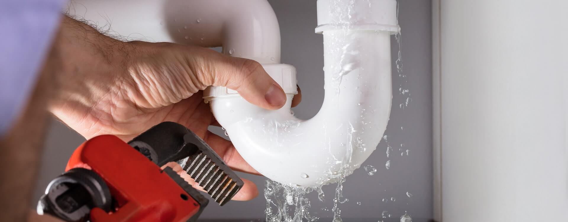 How Do Plumbers Fix Burst Pipes?