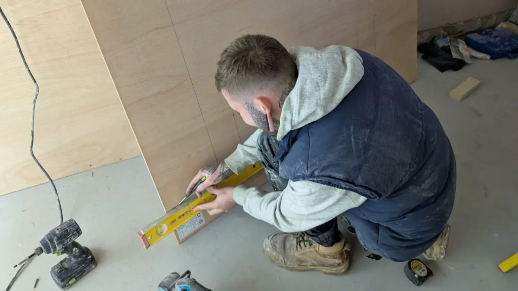 Measuring Toilet Cubicle Door